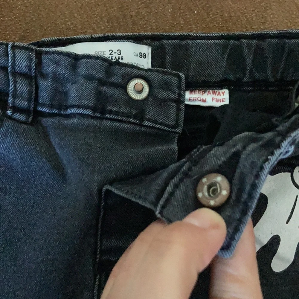Adorable Minnie Mouse Zara Jeans - 2-3 T - Picture 9 of 9